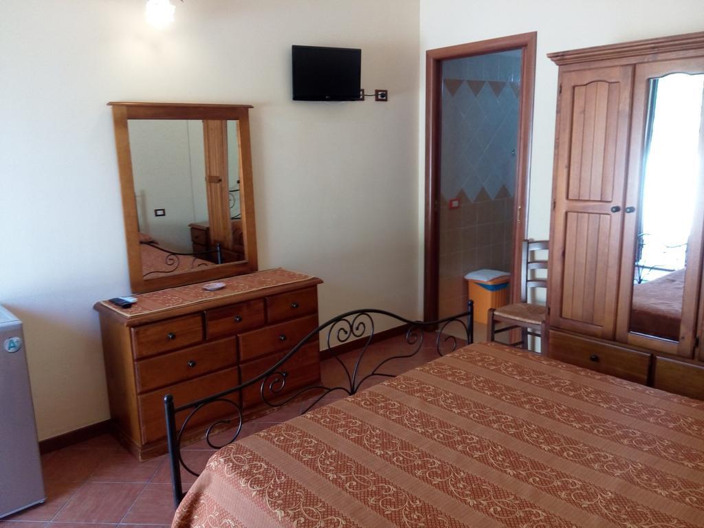 Agriturismo La Targa Buonfornello Zimmer foto