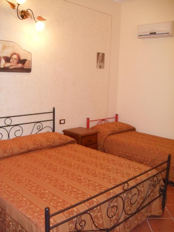 Agriturismo La Targa Buonfornello Zimmer foto