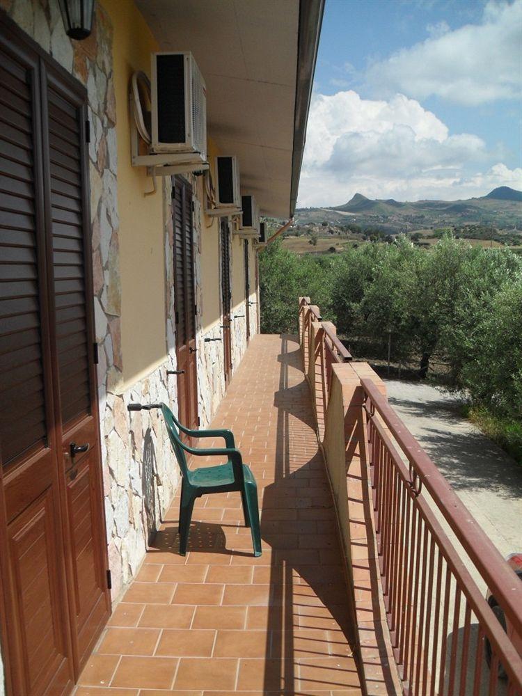 Agriturismo La Targa Buonfornello Exterior foto