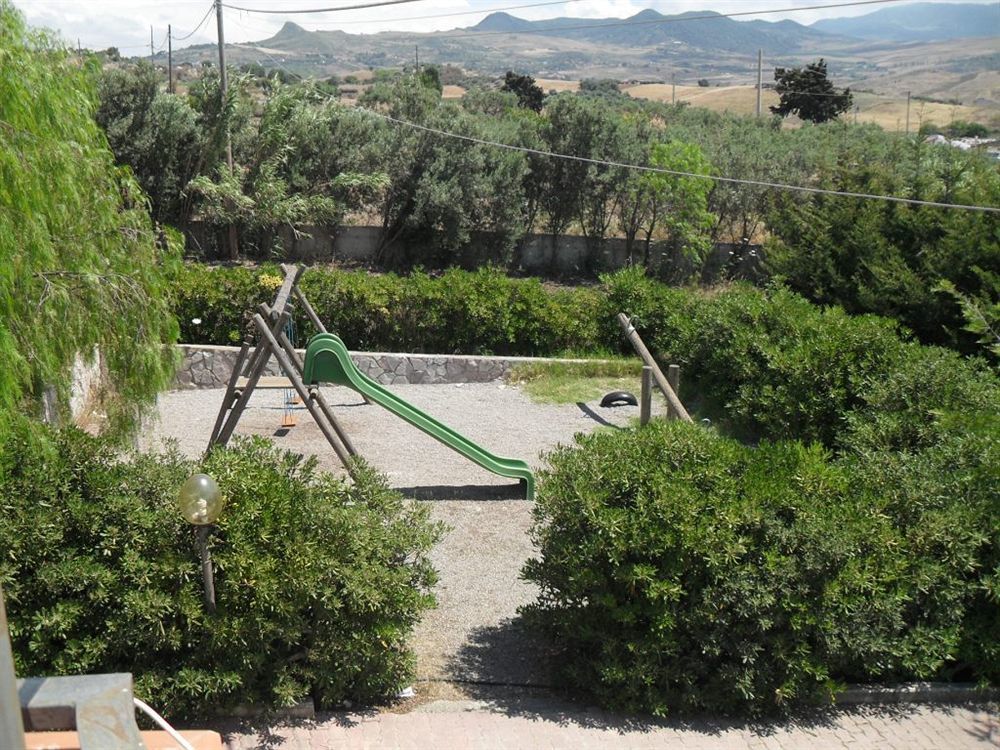 Agriturismo La Targa Buonfornello Exterior foto